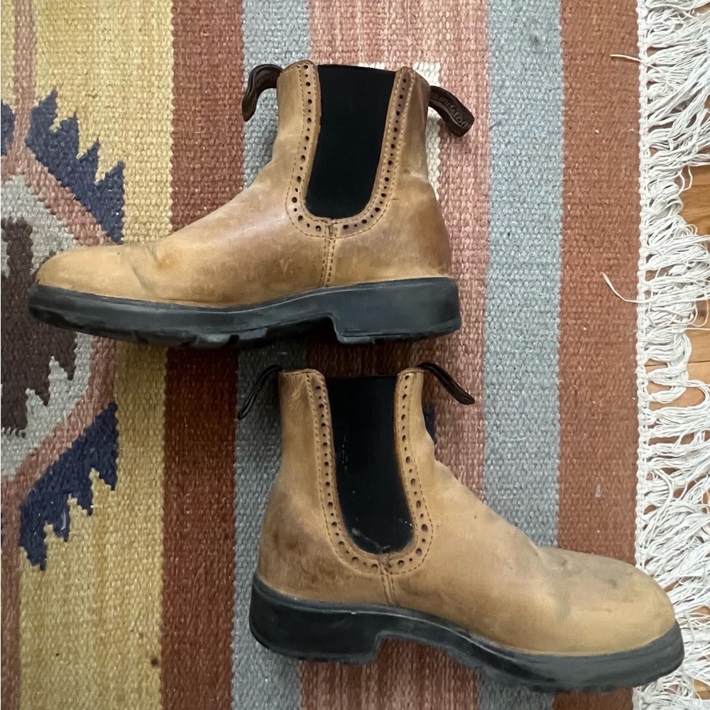 Blundstone size 2 AUD, 5.5-6 US